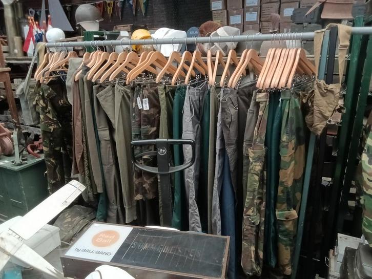 Leger kleding, Diversen, Rommelmarktspullen, Zo goed als nieuw, Ophalen