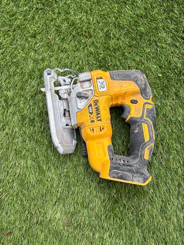 DeWalt Decoupeerzaag 18V XR beschikbaar voor biedingen