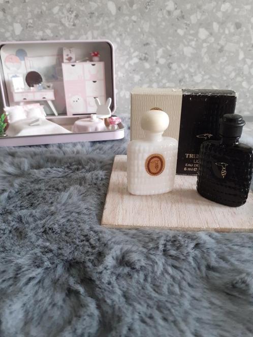 Parfumminiaturen duo trussardi, Verzamelen, Parfumverzamelingen, Zo goed als nieuw, Miniatuur, Gevuld, Ophalen