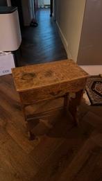 Klein kastje bruin antiek, Ophalen