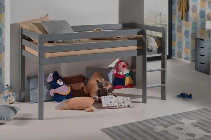 Half hoog slaper Vipack Pino, Kinderen en Baby's, Kinderkamer | Stapelbedden en Hoogslapers, Zo goed als nieuw, Halfhoogslaper
