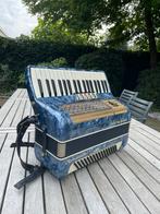 Accordeon Silvestri 80 bas blauw incluis koffer en riemen, Muziek en Instrumenten, Accordeons, Ophalen of Verzenden, Gebruikt
