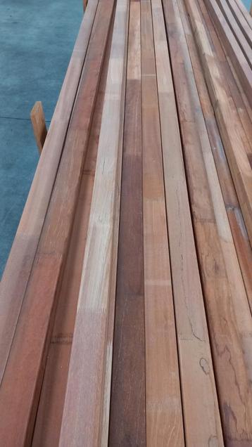 Partij bangkirai onderliggers, regels. beschikbaar voor biedingen