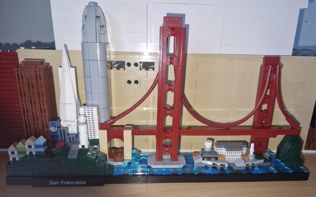 Lego Architecture 21043 San Francisco, Kinderen en Baby's, Speelgoed | Duplo en Lego, Ophalen of Verzenden, Zo goed als nieuw