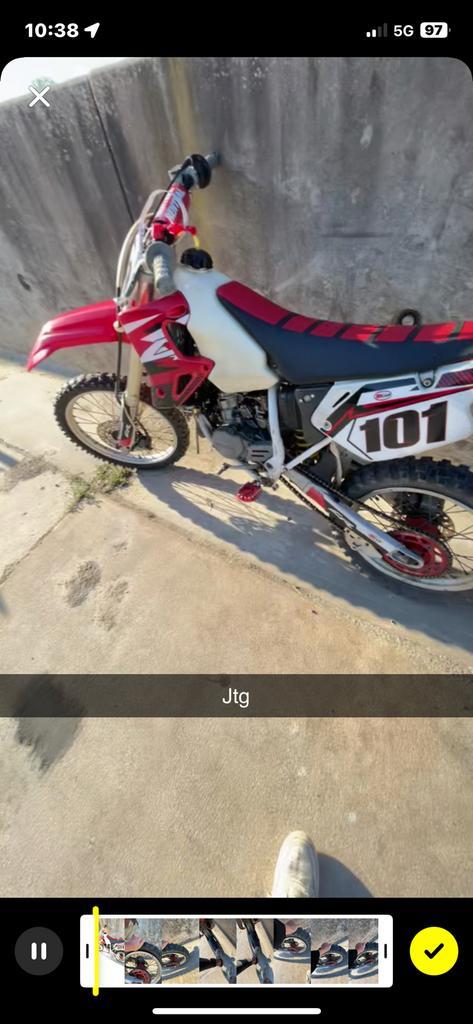 Honda cr85cc, Fietsen en Brommers, Brommers | Crossbrommers, Zo goed als nieuw, Honda, Ophalen