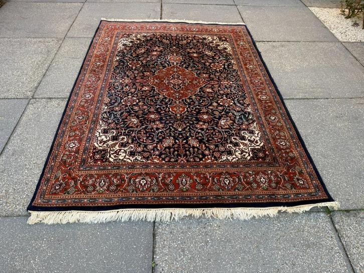Perzisch handgeknoopt wollen tapijt Sarouek – 243 x 174 cm, Huis en Inrichting, Stoffering | Tapijten en Kleden, Gebruikt, 150 tot 200 cm