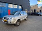 Hyundai Tucson 2.0i Style Cross Airco, Parkeersensor, 4 cilinders, Origineel Nederlands, Bedrijf
