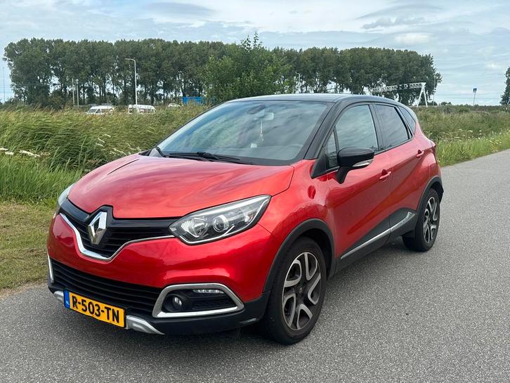 Renault Captur 1.2 TCE 120 EDC 2015 Rood, Auto's, Renault, Particulier, Captur, Benzine, SUV of Terreinwagen, Automaat, Geïmporteerd