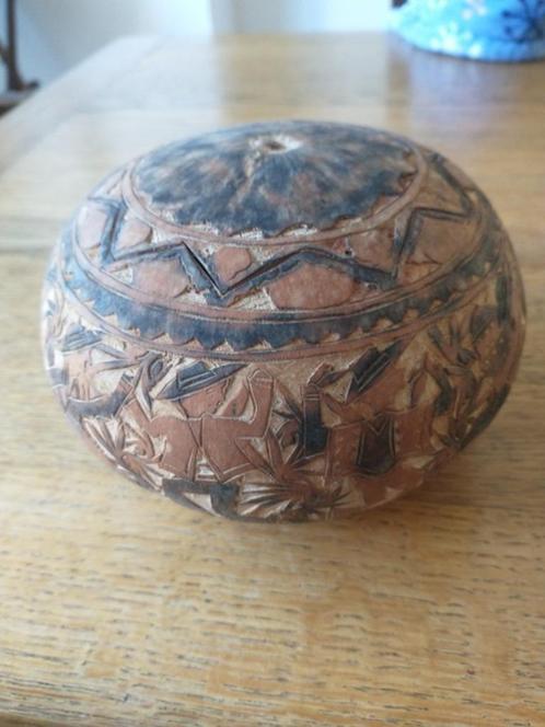 Kalebas uit Peru  Prijs € 14 Ik heb de kalebas  45 jaar gele, Antiek en Kunst, Kunst | Niet-Westerse kunst, Ophalen of Verzenden