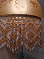 Antiek glazen plafondlampje met kraaltjes, Antiek en Kunst, Antiek | Lampen, Ophalen of Verzenden
