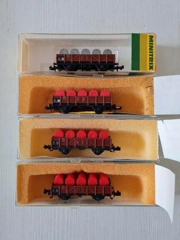4 Minitrix lagebakwagons met vaten 3513 beschikbaar voor biedingen