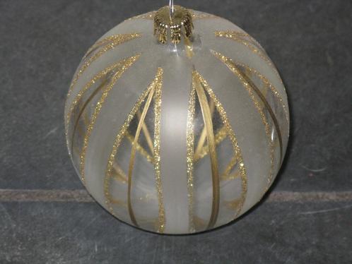 KERSTBAL (goudkleur) (0156), Hobby en Vrije tijd, Feestartikelen, Zo goed als nieuw, Feestartikel, Valentijn of Romantisch, Ophalen of Verzenden