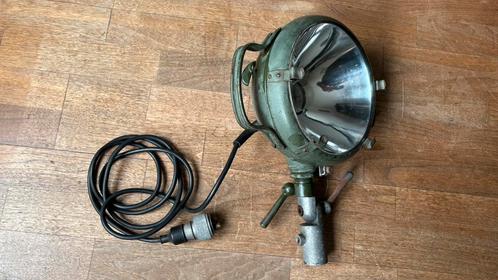 militaire zoeklamp / schijnwerper 24V DIN 14690 stekker, Auto-onderdelen, Verlichting, Ophalen of Verzenden
