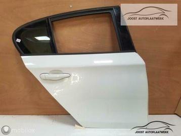 Deur Rechtsachter BMW 1 serie 5-drs E87 Alpinewit beschikbaar voor biedingen
