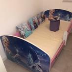 Frozen kinderbed met frozen schilderijtjes en poef, Ophalen, 70 tot 85 cm, Zo goed als nieuw, Lattenbodem