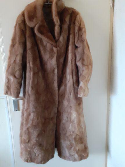 bontjas nerts Bouckaert pelzen maat 42 meulebeke wijnegem, Kleding | Dames, Jassen | Winter, Nieuw, Maat 42/44 (L), Bruin, Ophalen of Verzenden