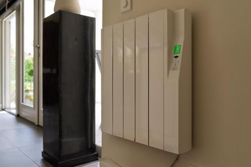 Programmeerbare energiezuinige elektrische bijverwarming, Doe-het-zelf en Verbouw, Verwarming en Radiatoren, Zo goed als nieuw