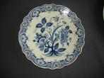 RAM Delfts blauw bord met bloemdecor, Ophalen of Verzenden