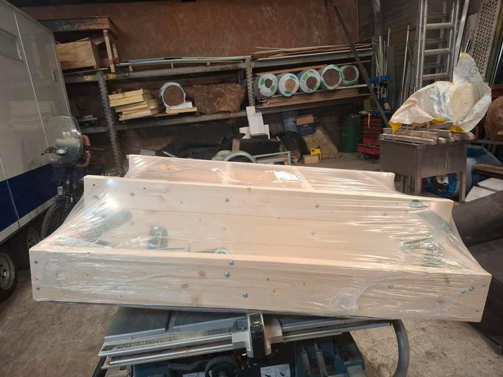 Nieuwe vlisotrap, Doe-het-zelf en Verbouw, Ladders en Trappen, Nieuw, Trap, 2 tot 4 meter, Opvouwbaar of Inschuifbaar, Ophalen