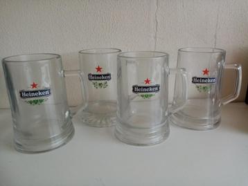 4 Heineken 0,5 Ltr bierpullen beschikbaar voor biedingen