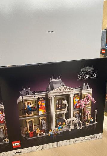 Lego doos set 10326 beschikbaar voor biedingen
