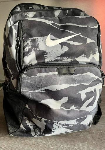 Nike rugzak grijze leger print beschikbaar voor biedingen