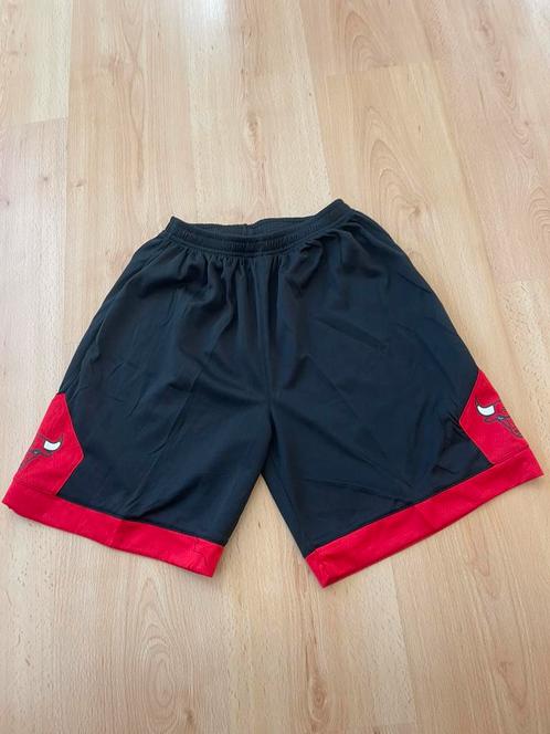 Chicago Bulls basketbal shorts zwart/rood M (10/12 jaar), Sport en Fitness, Basketbal, Zo goed als nieuw, Kleding, Ophalen of Verzenden