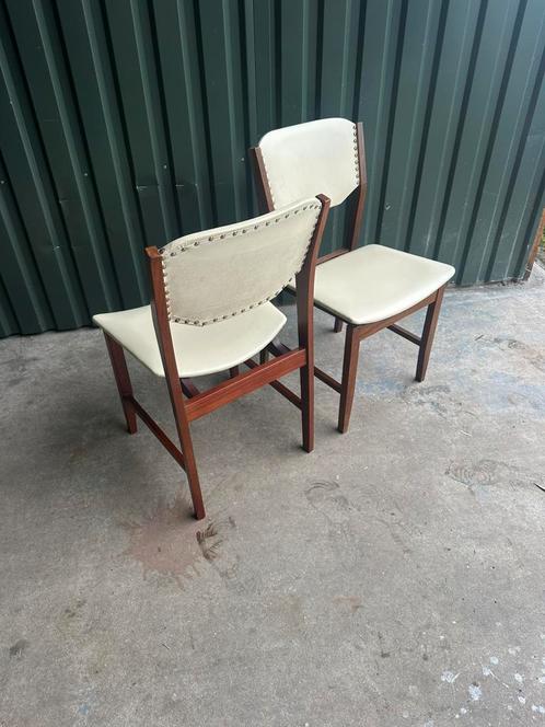 2 vintage stoelen van massief wengé en skaileer, 1960, Huis en Inrichting, Stoelen, Gebruikt, Twee, Bruin, Ophalen of Verzenden
