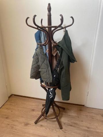 Antieke/vintage staande Thonet kapstok met 12 haken  beschikbaar voor biedingen