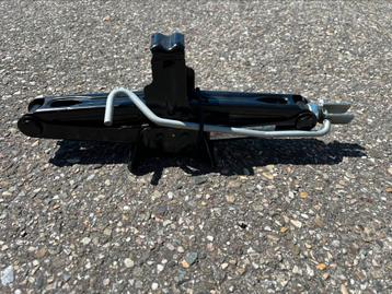 Nieuw!! Autokrik voor lichte personenautos beschikbaar voor biedingen