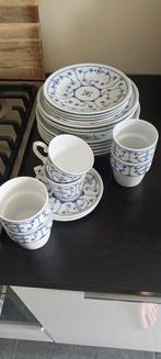 Crockery, plates, bowls and cups, Antiek en Kunst, Antiek | Servies compleet, Ophalen