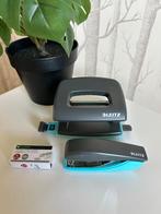 set Leitz perforator en nietmachine grijs blauw, Ophalen of Verzenden, Zo goed als nieuw