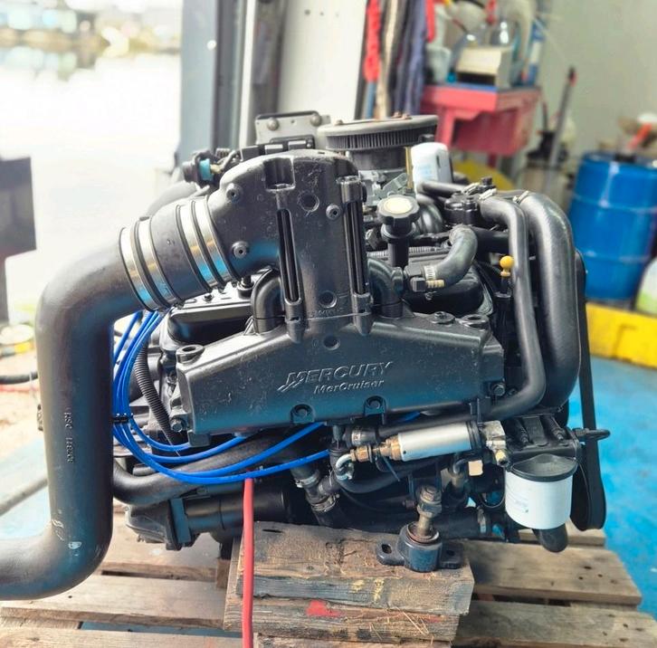 Direct inzetbare Mercury MerCruiser V8 – loopt perfect, krac, Watersport en Boten, Buiten- en Binnenboordmotoren, Gebruikt, Benzine