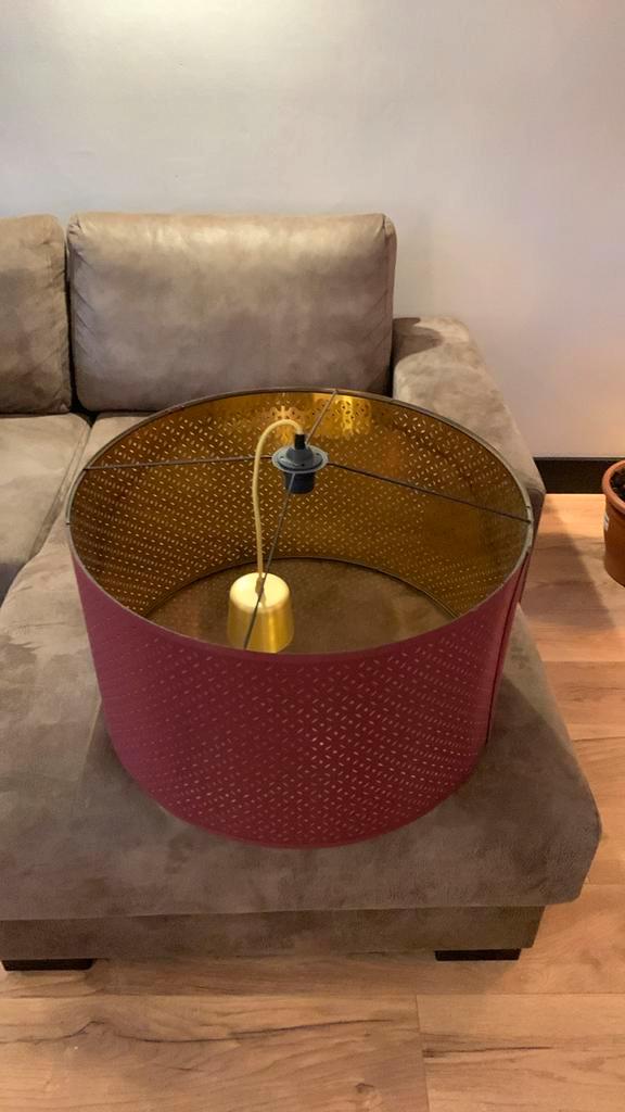 Rode lampenkap - Stijlvol en uniek!, Huis en Inrichting, Lampen | Lampenkappen, Zo goed als nieuw, 25 tot 50 cm, Rond, Rood, Ophalen of Verzenden