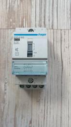 Hager ERD418S Magneetschakelaar 16A 24V~ - Nieuw, Ophalen of Verzenden, Nieuw, Schakelaar