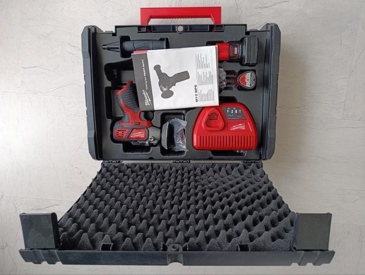 Milwaukee M12 BPS Schuur-/Polijstmachine Set, Doe-het-zelf en Verbouw, Gereedschap | Boormachines, Ophalen of Verzenden