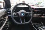BMW i5 eDrive40 M Sport / Panoramadak / Trekhaak / Bowers &, Auto's, BMW, Automaat, Achterwielaandrijving, Zwart, Nieuw