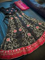 Elegante Roze-Zwarte Lehenga Maat 42 – Eén Keer Gedragen, Overige typen, Maat 42/44 (L), Ophalen of Verzenden, Zo goed als nieuw