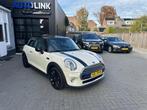 Mini Mini 1.5 Cooper | PANO | NAVI | LED | KEYLESS |, Voorwielaandrijving, 136 pk, Gebruikt, 4 stoelen