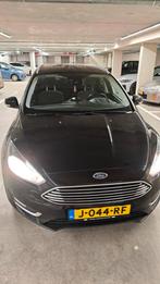 Ford Focus 1.0 Ecoboost 125pk 2015 Zwart, Auto's, Euro 6, Zwart, Handgeschakeld, Particulier