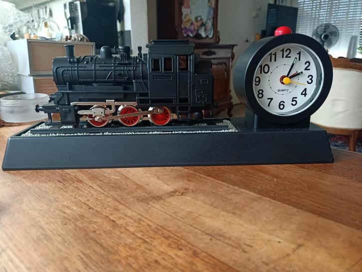 Stoomlocomotief Wekker met Alarm, Huis en Inrichting, Woonaccessoires | Klokken, Gebruikt, Wekker of Tafelklok, Analoog, Ophalen of Verzenden