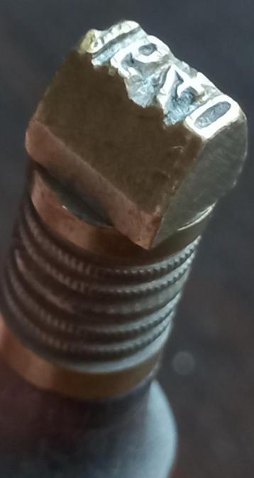 Antieke bronzen zegel met het jaartal 1640 gegraveerd  beschikbaar voor biedingen