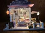 Miniatuur chocolaterie winkel poppenhuis, Ophalen of Verzenden, Nieuw, Poppenhuis