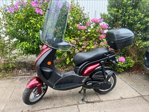 Ludix brom zeer netjes!, Fietsen en Brommers, Scooters | Peugeot, Zo goed als nieuw, Ludix, Maximaal 45 km/u, Tweetakt, Ophalen