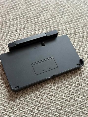 Nintendo 3DS dock beschikbaar voor biedingen