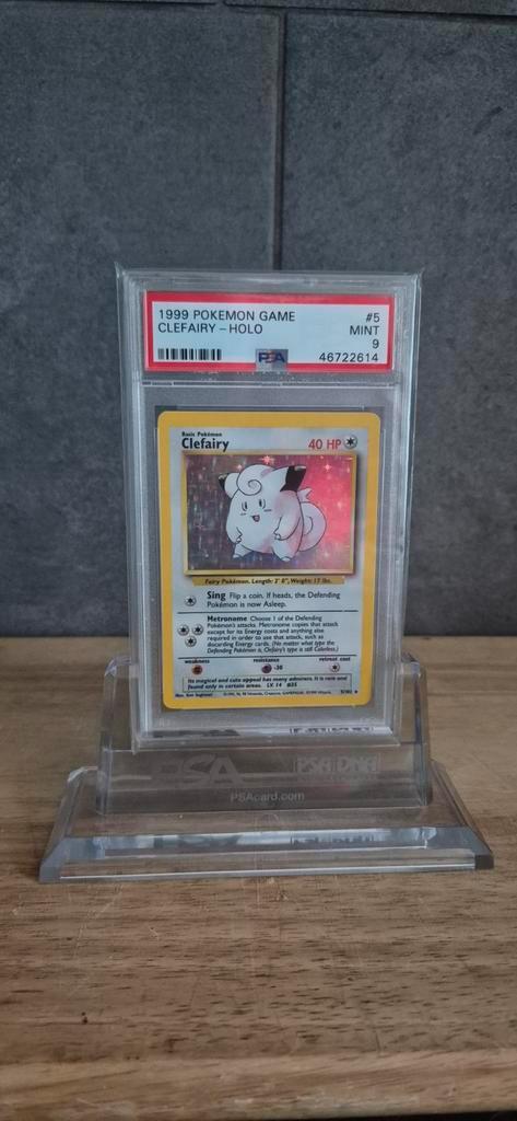Base set Clefairy Holo PSA 9, Hobby en Vrije tijd, Verzamelkaartspellen | Pokémon, Zo goed als nieuw, Ophalen of Verzenden