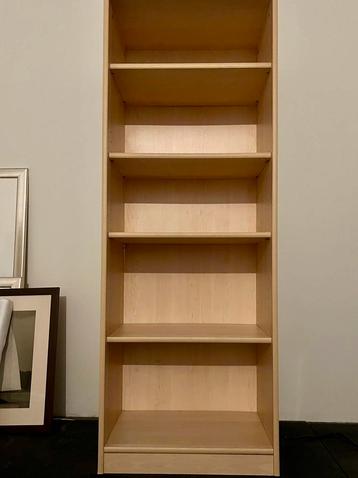 Boekenkast 151 x 55 x 35 twee stuks nieuwstaat beschikbaar voor biedingen