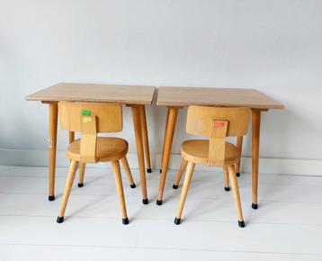 Vintage Schoolset - Schilte schooltafeltje & schoolstoeltje beschikbaar voor biedingen