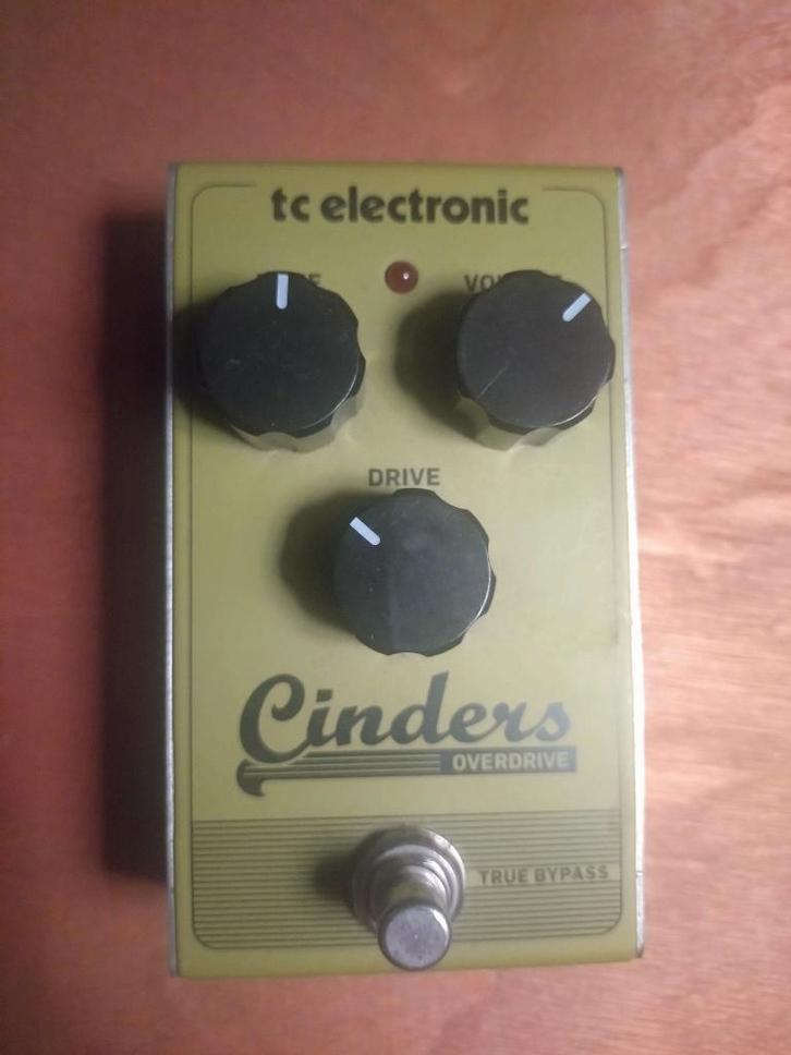 TC Electronic Cinders Overdrive (Boss BD-2 Clone), Muziek en Instrumenten, Effecten, Zo goed als nieuw, Distortion, Overdrive of Fuzz