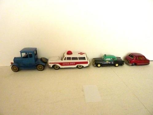4 oude blikken auto's, Hobby en Vrije tijd, Modelauto's | Overige schalen, Gebruikt, Ophalen of Verzenden